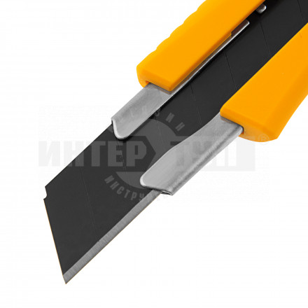 Нож, 18 мм, сменное лезвие, SK4, метал. направляющая, нажимной фиксатор// Denzel купить в Хабаровске