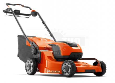 Аккумуляторная газонокосилка самоходная Husqvarna LC353iV (36В дека из композитного материала 53 см изм. скорость сбор в травосборник + выброс назад + BioClip® без аккумулятора и ЗУ) купить в Хабаровске