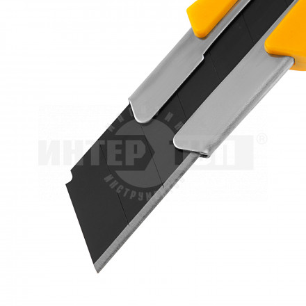 Нож, 25 мм, сменное лезвие, SK4, корпус из TPR, метал. направляющая, винтовой фиксатор// Denzel купить в Хабаровске
